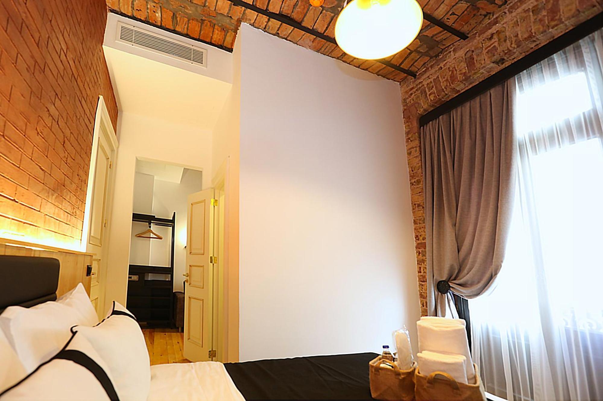 Hotel Taksim Istiklal Street Kamil - Historical
